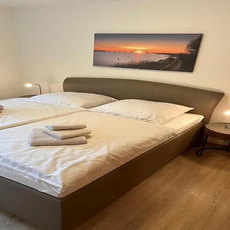 Coastal Comfort With Garden Staberdorf